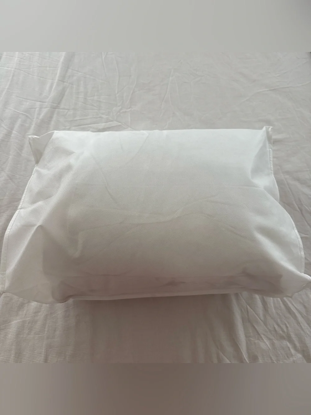 New Quince Lightweight Premium Down Duvet Insert Full/Queen MSRP $184 - White